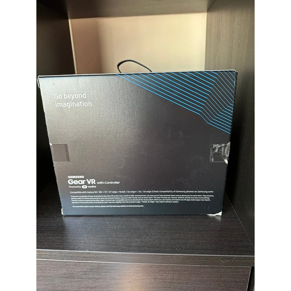 Samsung Gear VR SM-R324 With Controller Complete Powered by oculus